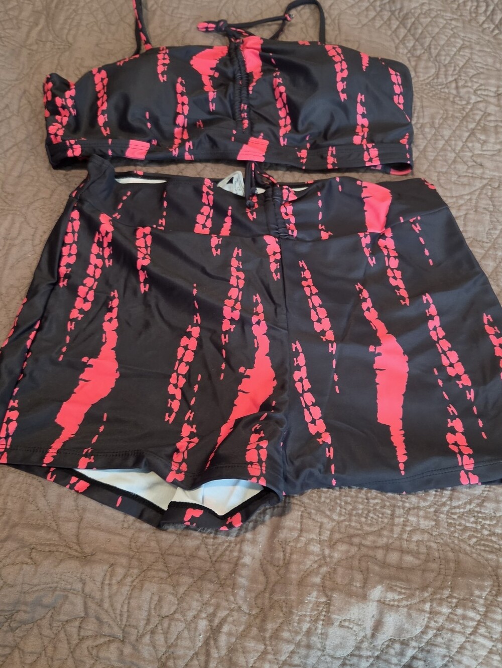 Black and Pink Patterned Women’s Swim Bikini Top & Shorts, XL